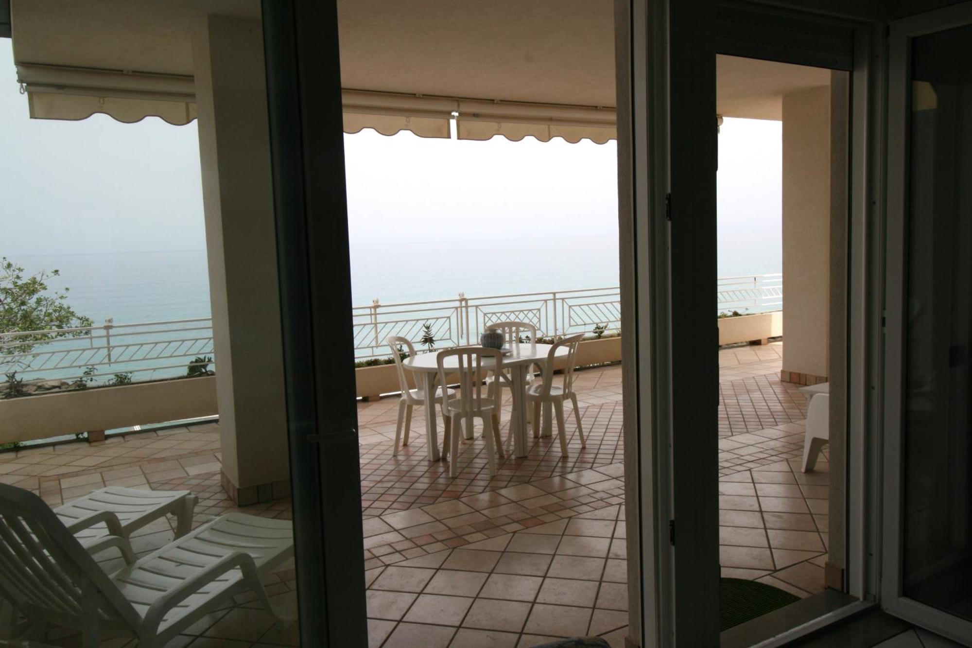 Villa Laura - Sul Mare Pizzo  Dış mekan fotoğraf