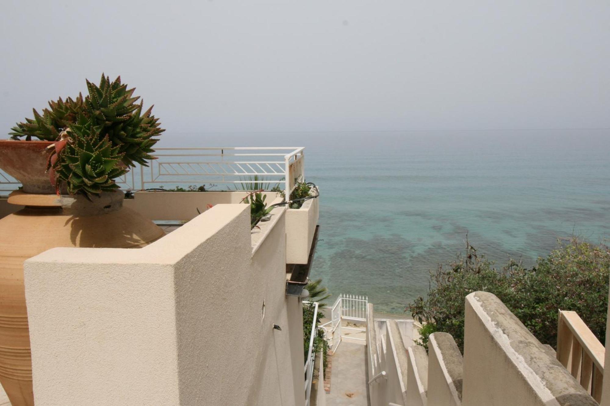 Villa Laura - Sul Mare Pizzo  Dış mekan fotoğraf