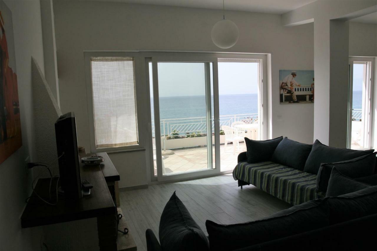 Villa Laura - Sul Mare Pizzo  Dış mekan fotoğraf